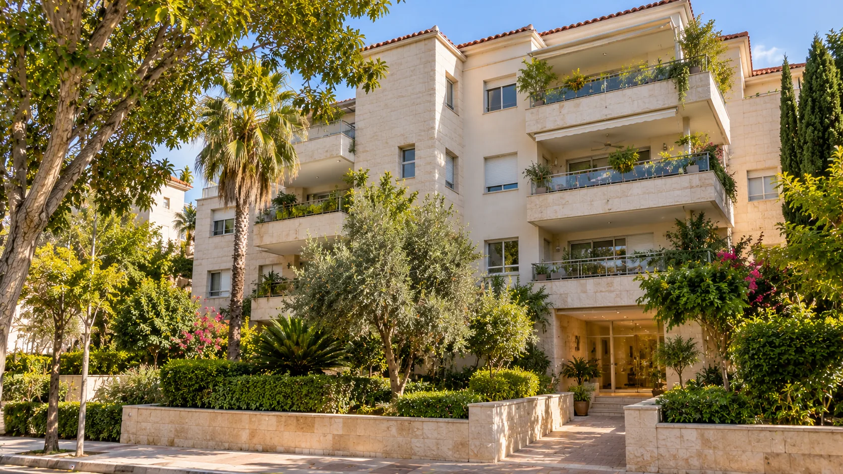 A 1990s residential building in Lev HaPark, with balconies and a garden at the entrance (illustration)