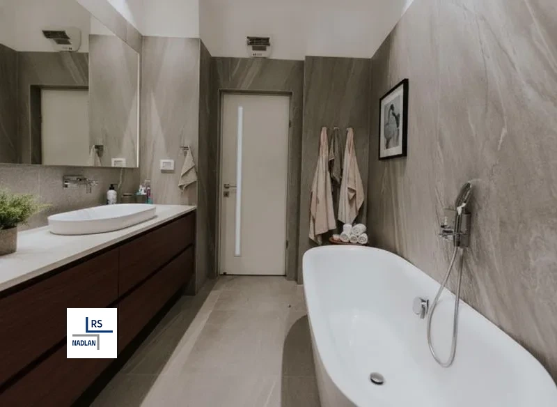 En venta: Apartamento, 5 habitaciones en HaMashtela, Tel Aviv-Yafo, foto 2